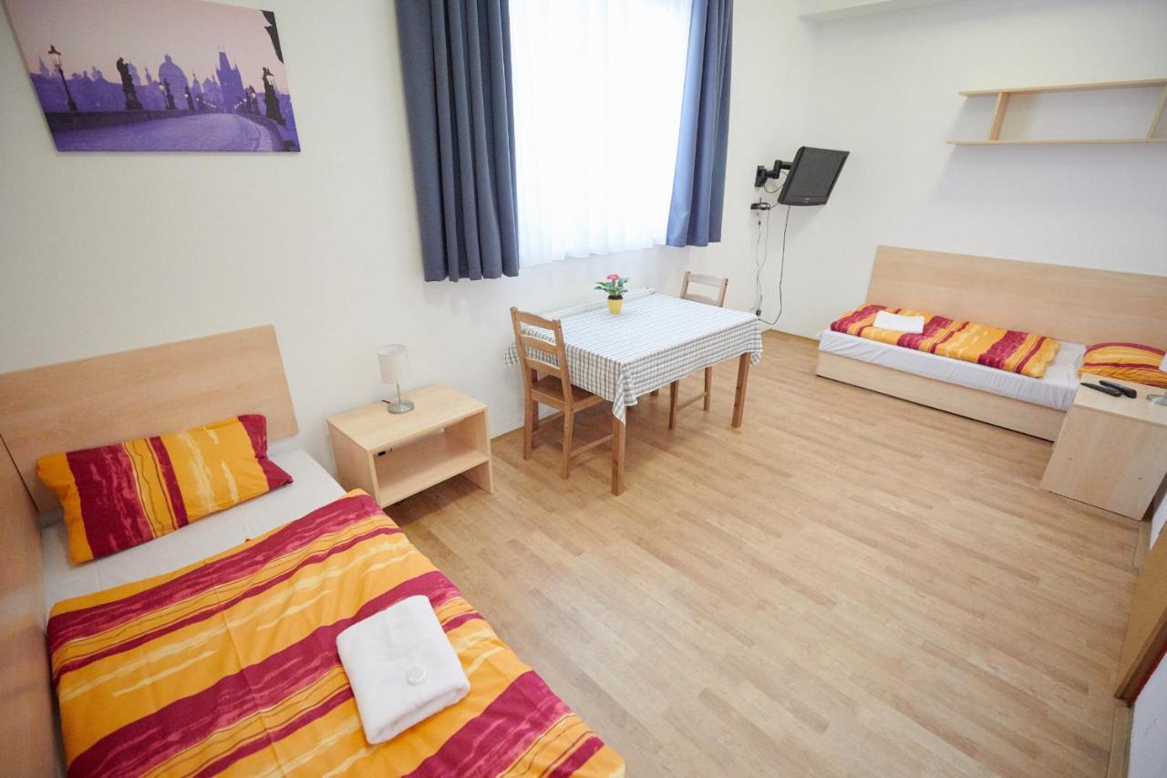 University Hotel Prague Exterior photo
